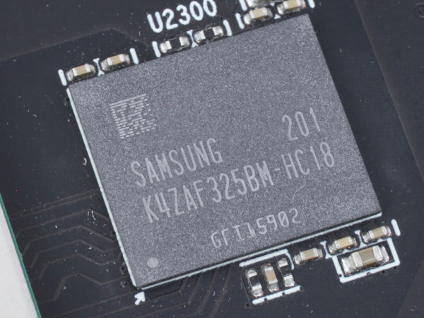 Memoria VRAM SAMSUNG K4ZAF325BM-HC18 2GB - foto 2