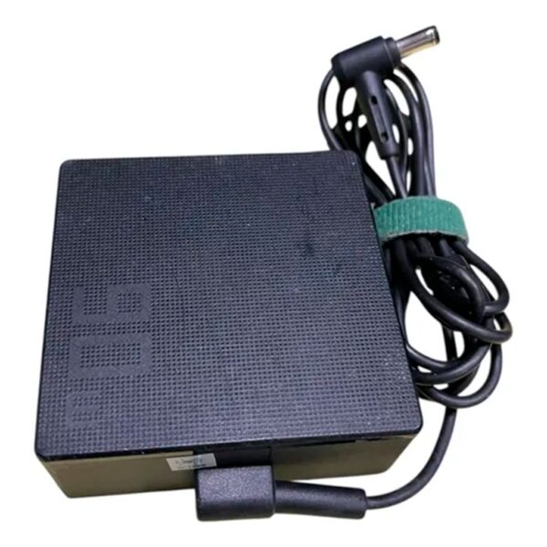 Cargador Notebook ASUS Original 90W 19V 4.74A A19-090P2A Punta 5.5x2.5mm - 2 Cargador ASUS 90W cuadrado usado con cable DC y punta en angulo